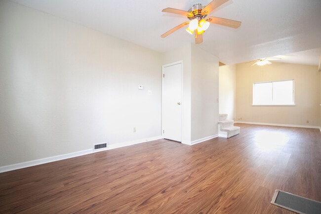 Photo - 6910 Brint Rd