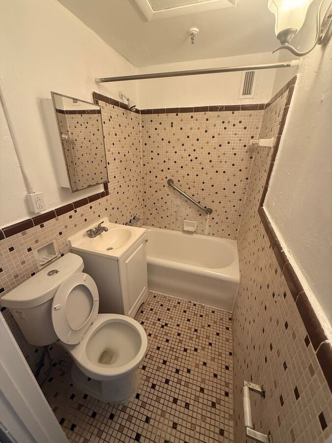 Photo - 230 23rd St Unidad 205