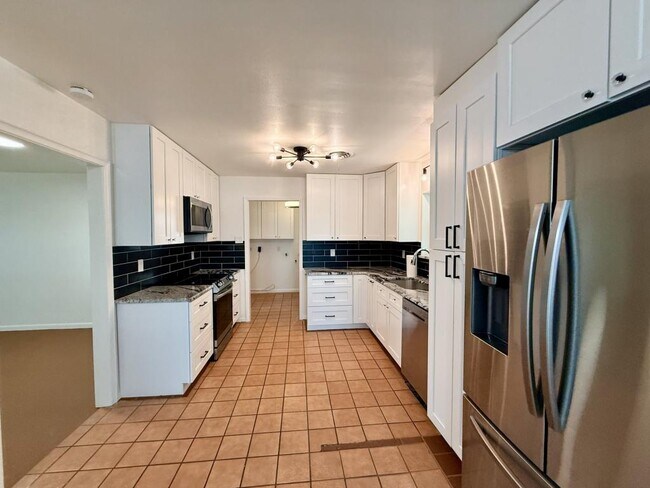 Photo - 3807 Longridge Dr