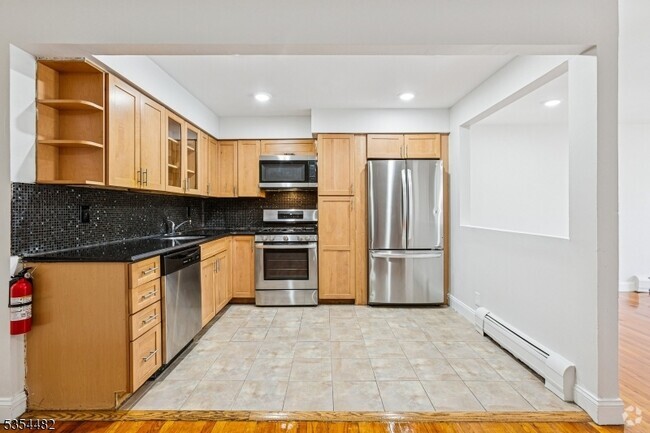 Building Photo - 89 Ferry St Unit 2 Rental