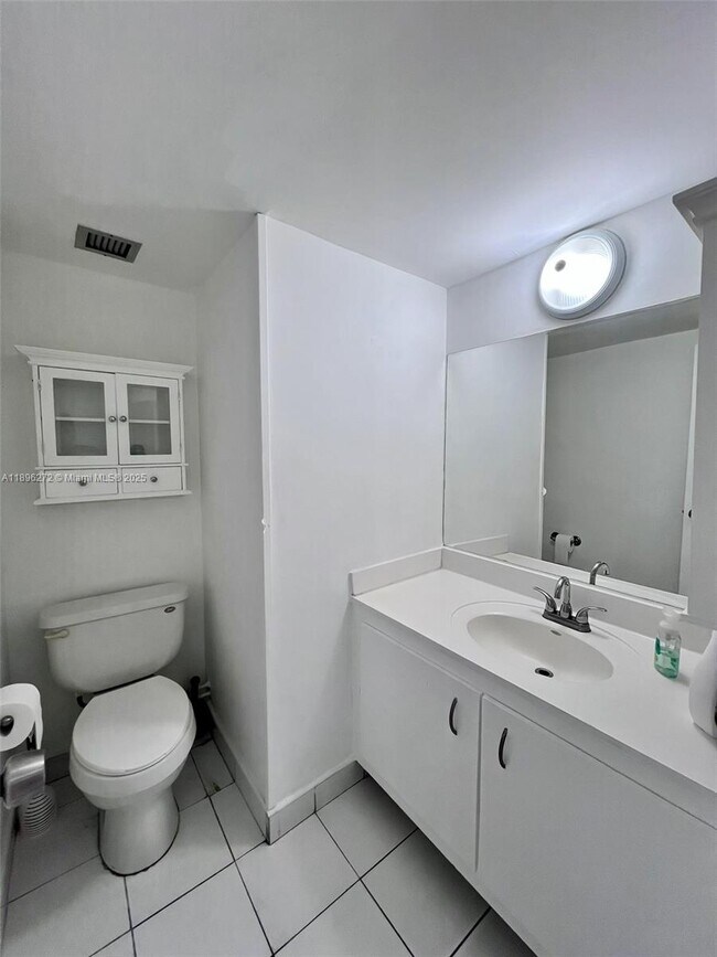 Photo - 2935 NE 163rd St Unit 6B