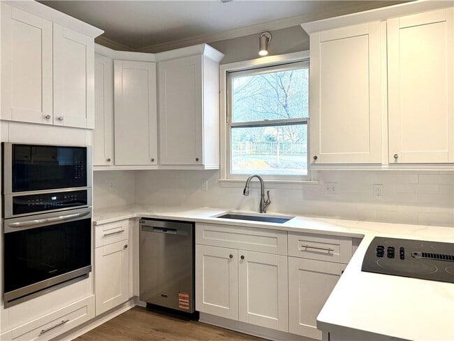 Photo - 11175 Linbrook Ln