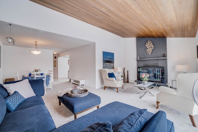 Photo - 4407 Whitemud Rd NW Unit SI ID1564632P