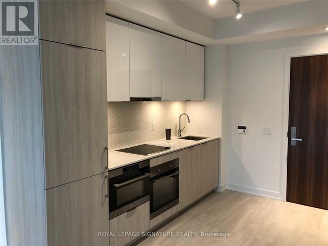 Photo - 15 Queens Quay E Unit 622