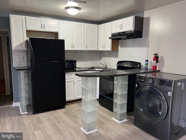 Photo - 515 W Girard Ave Unit 1R