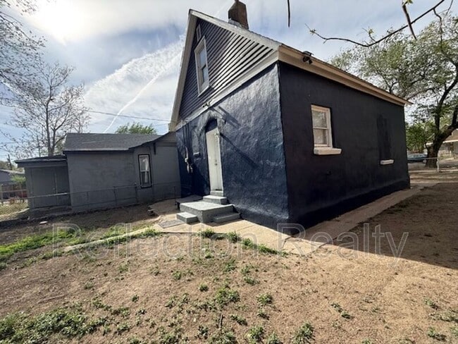 Photo - 716 E 2nd St