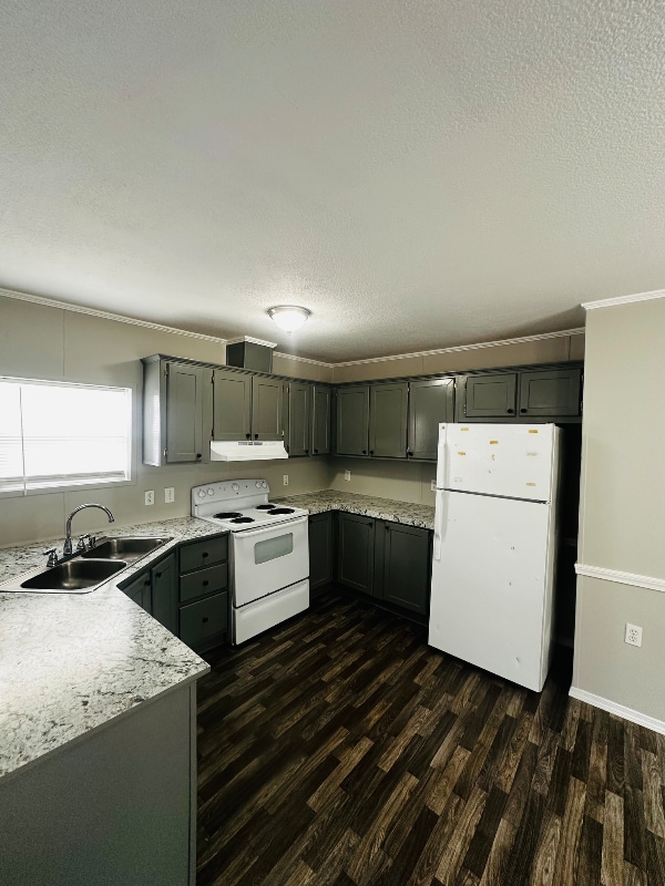 Photo - 9477 Lansdowne Rd