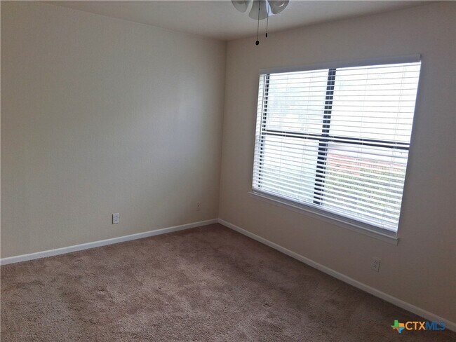Photo - 130 Wind Ridge Dr