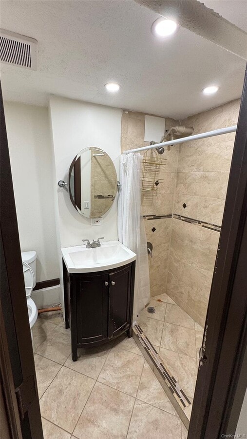 Photo - 686 E 98th St Unit #1