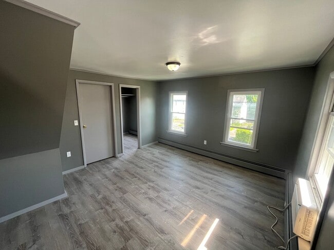 Building Photo - 12 Cypress St Unit 2nd Floor