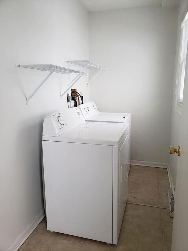 Photo - Anderson1724 Unit Farm1724