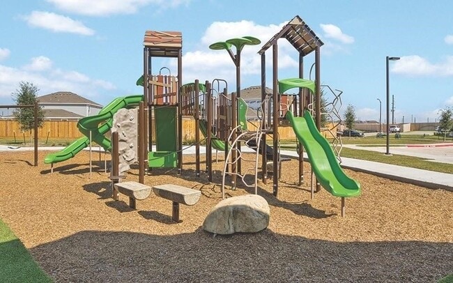 Building Photo - 23015 Forebear Dr