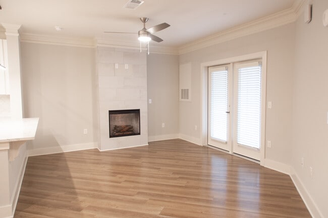 Photo - Crowne at 501