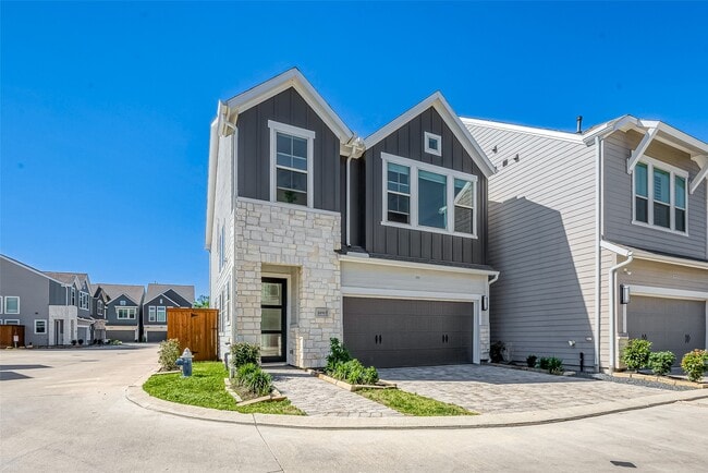 Photo - 10915 Brambling Wood Dr