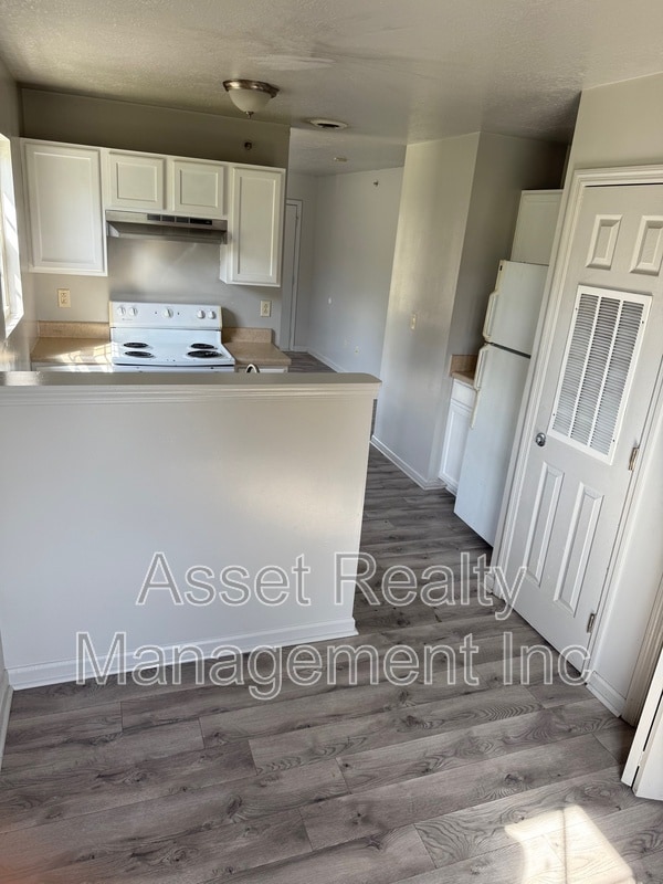 Photo - 230 Hardin Ln