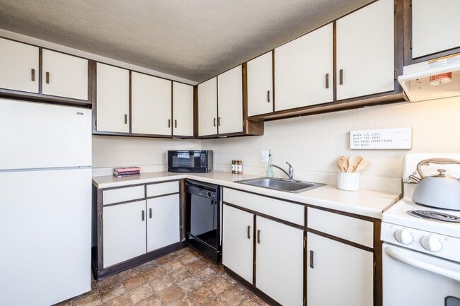 Photo - Park Place of South Park Apartment Homes