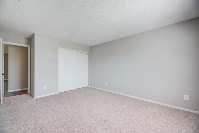 Wexford Lakes Apartments and Townhomes