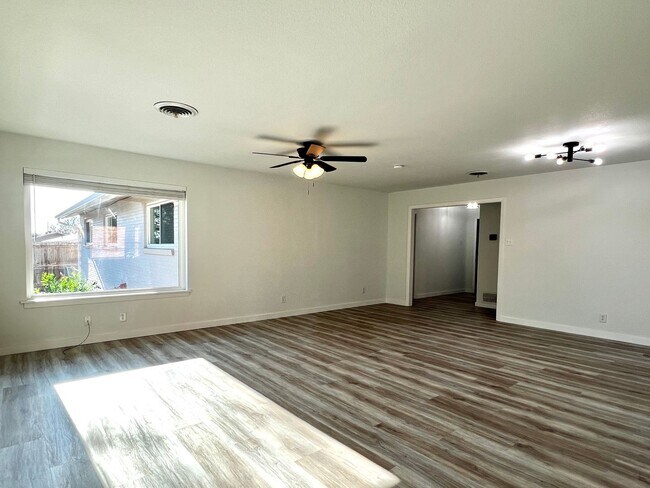 Photo - Beautifully Updated 3/2