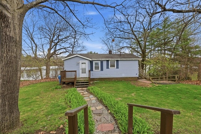 Photo - 2597 Boston Rd