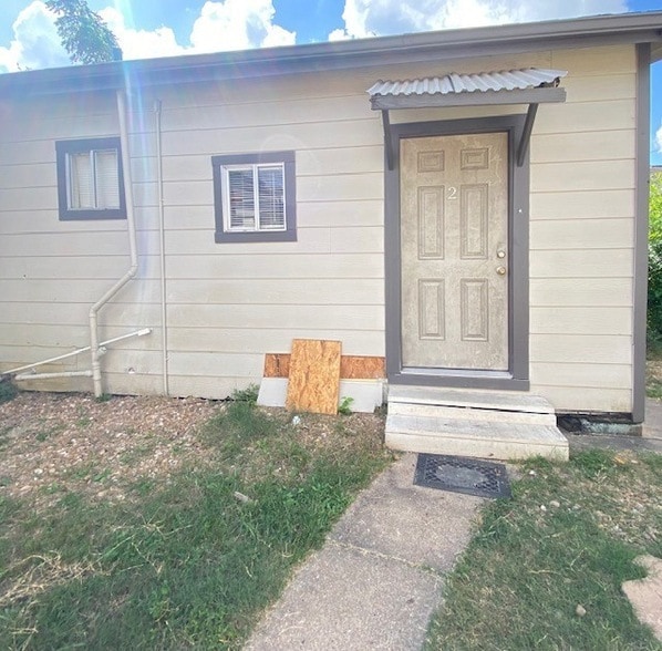 Building Photo - 2042 Pasadena St Unit 2 Rental