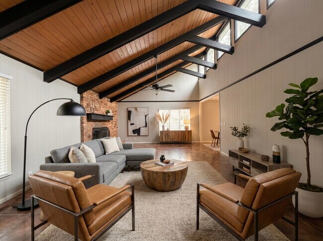 Photo - 2090 Longleaf Dr SW