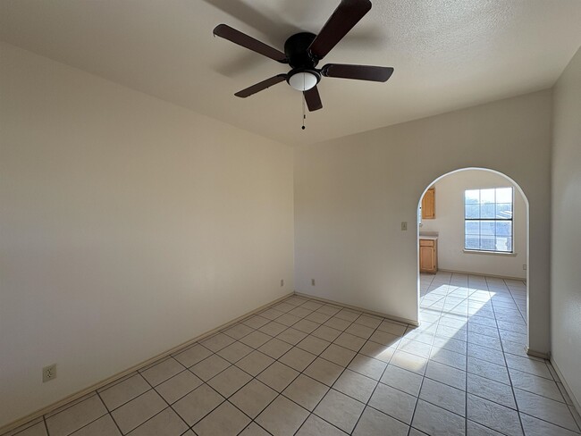 Photo - 4419 Springfield Ave Unit 206