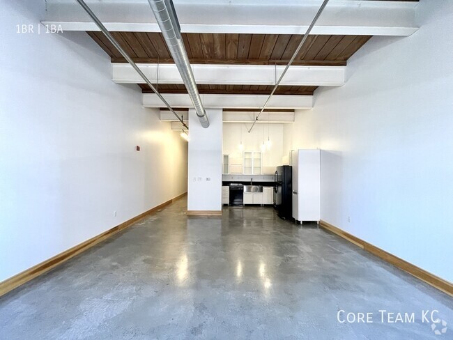 Building Photo - Large One Bedroom Loft in Crossroads Unit 202