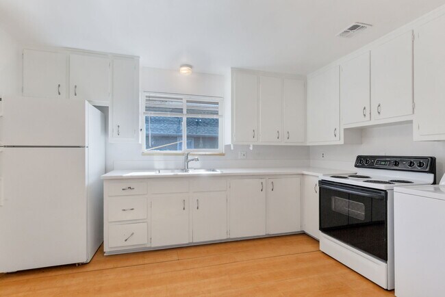 Photo - 4282 W Virginia Ave