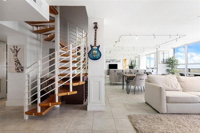 Photo - 600 NE 36th St Unit PH2