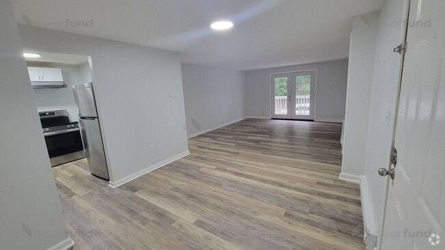 Building Photo - 162 Columbus St Unit 6 Rental