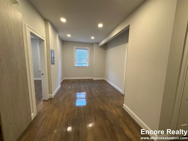 Photo - 108 Jersey St Unit 14