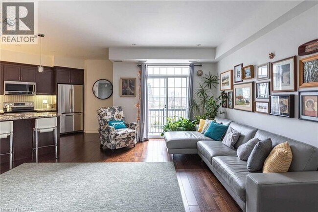 Photo - 2300 Upper Middle Rd W Unité 301