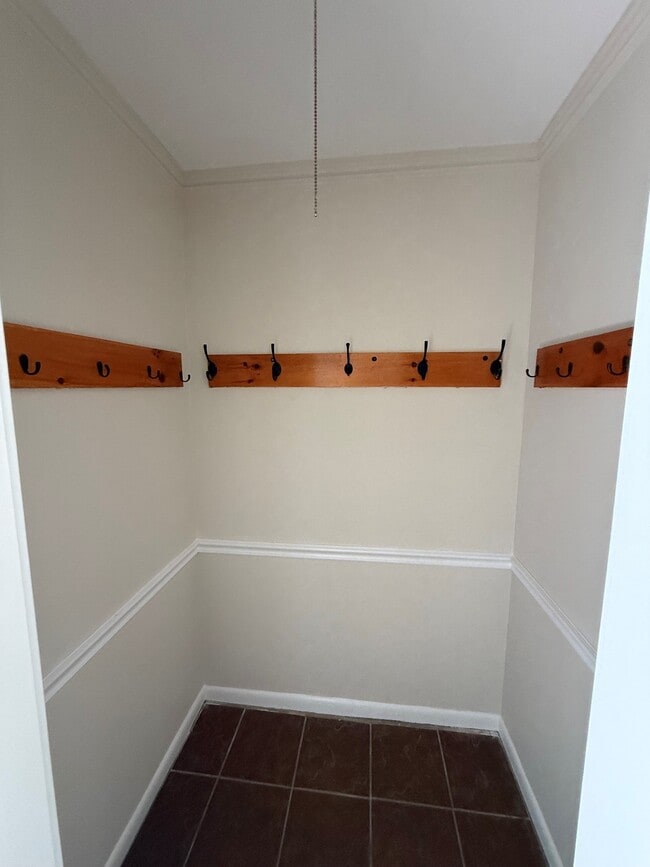 79 Frank Ave Unit A