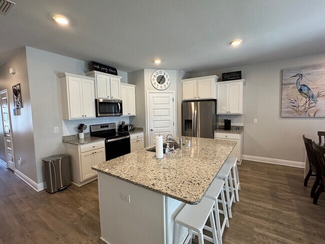 Photo - 165 Saltspray Ct