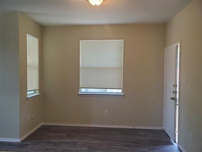 Photo - 14001 Cambourne Dr
