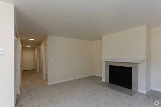 2BR, 1BA - 960 SF
