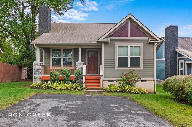 Charming Three-Bedroom in Oakley - Charming Three-Bedroom in Oakley House