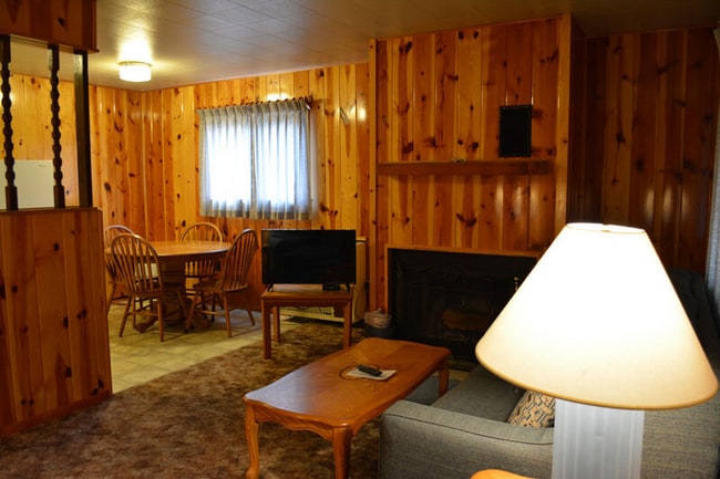 Photo - 237 E White Mountain Blvd