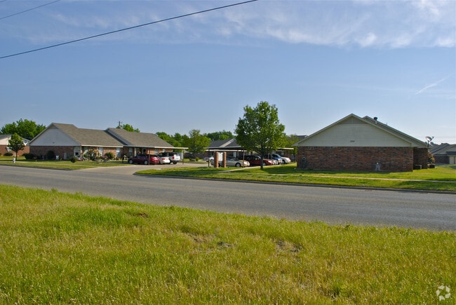 Photo - Hayden Apartments