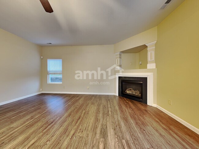 Photo - 15522 Rathangan Dr