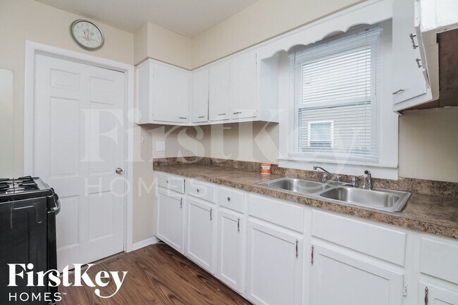 Photo - 14626 Kedzie Ave