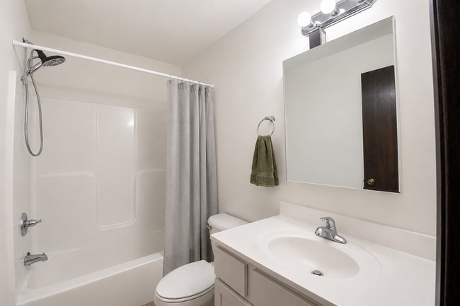 Photo - 543-545 N Crosby Ave Unit 545 N Crosby Ave
