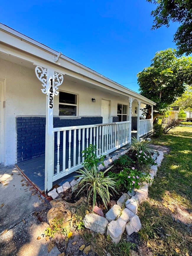 Photo - 1455 NE Silver Maple Way