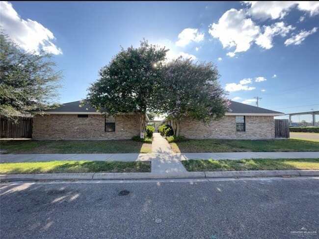 Building Photo - 2315 Dora Jeanne Dr Unit B Rental