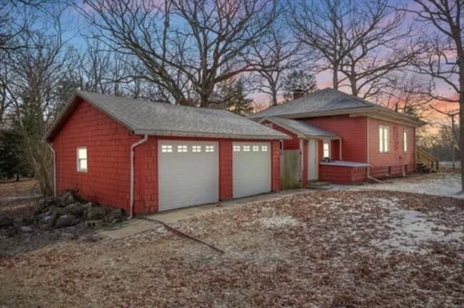 Photo - 606 W Oak St