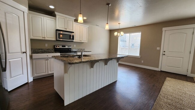 Photo - 576 N 220 E