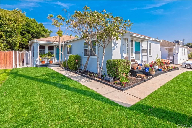 Building Photo - 6431 W 86th Plz Unit 6431