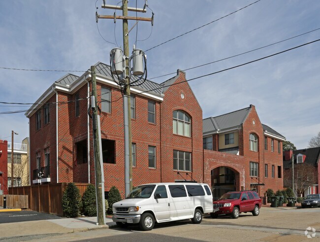 Photo - Sterling Row