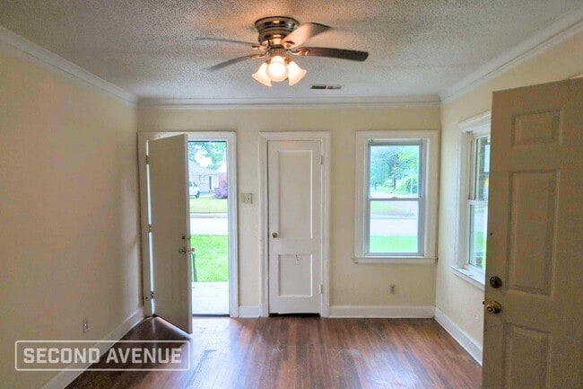 Photo - 2551 Arlington Ave