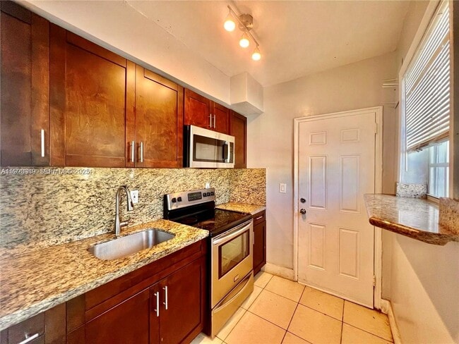 Photo - 6940 Bay Dr Unit 7